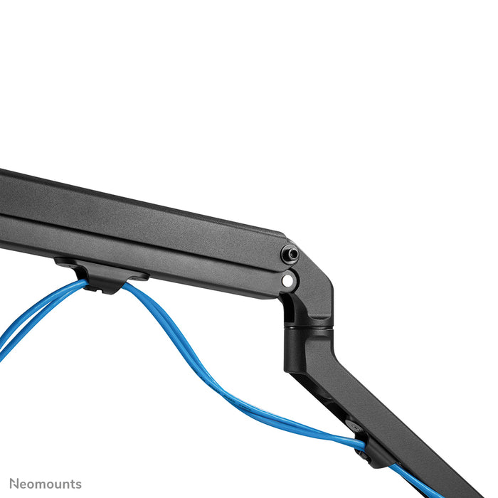 Neomounts FPMA-D650 noir est un support de bureau à mouvement complet pour écrans jusqu'à 27 pouces (69 cm).
