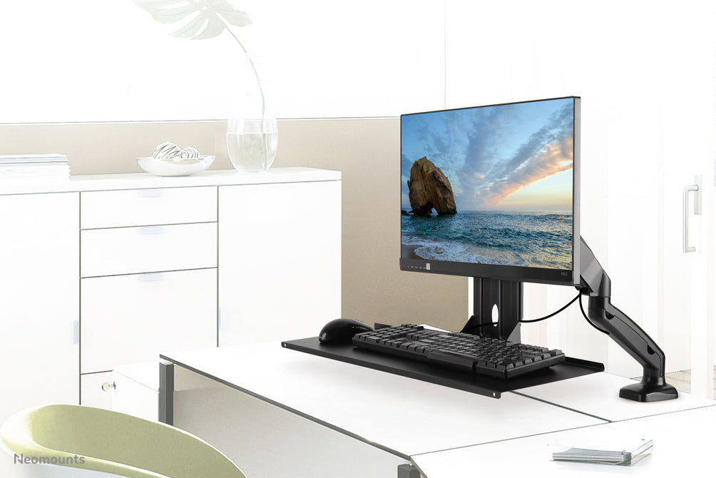 Neomounts KEYB-V200black est un support pour clavier et souris.