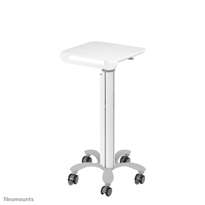 Neomounts MED-M050 est un poste de travail mobile pour ordinateur portable.