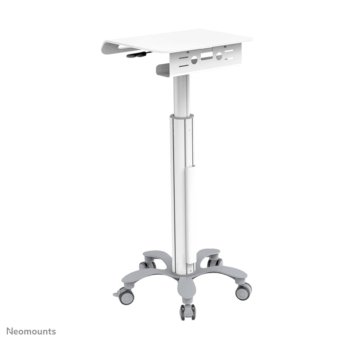 Neomounts MED-M050 est un poste de travail mobile pour ordinateur portable.