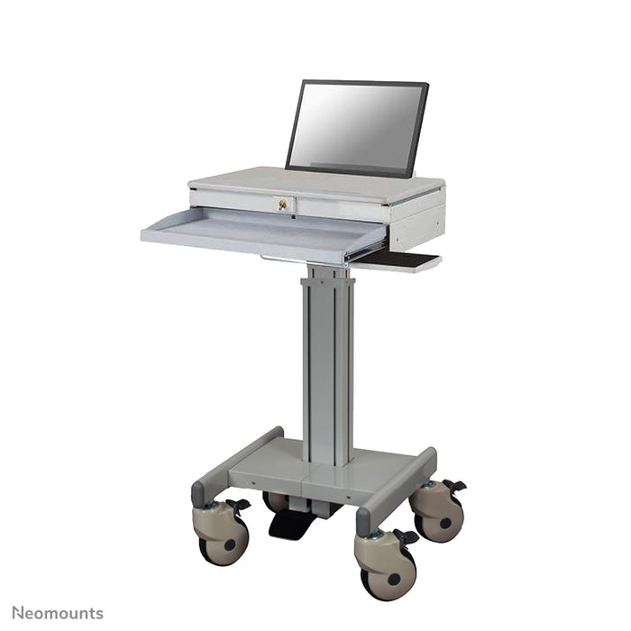 Neomounts MED-M100 est un poste de travail mobile pour ordinateur portable, clavier et souris.