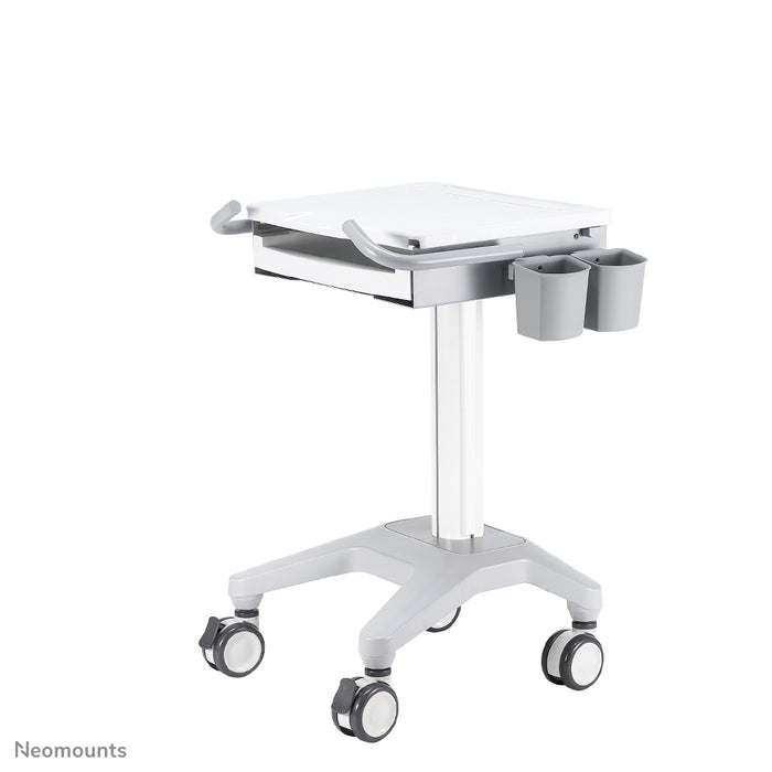 Neomounts MED-M200 est un poste de travail mobile pour ordinateur portable, clavier et souris.