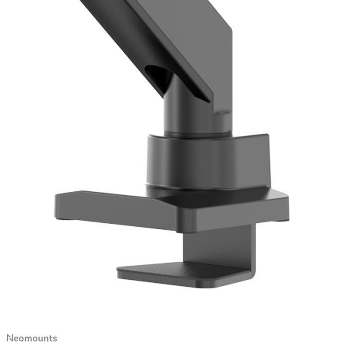 Neomounts NM-D775DX3 noir est un support de bureau à vérin à gaz avec barre transversale et levier pour écrans plats jusqu'à 27 pouces (68,6 cm).