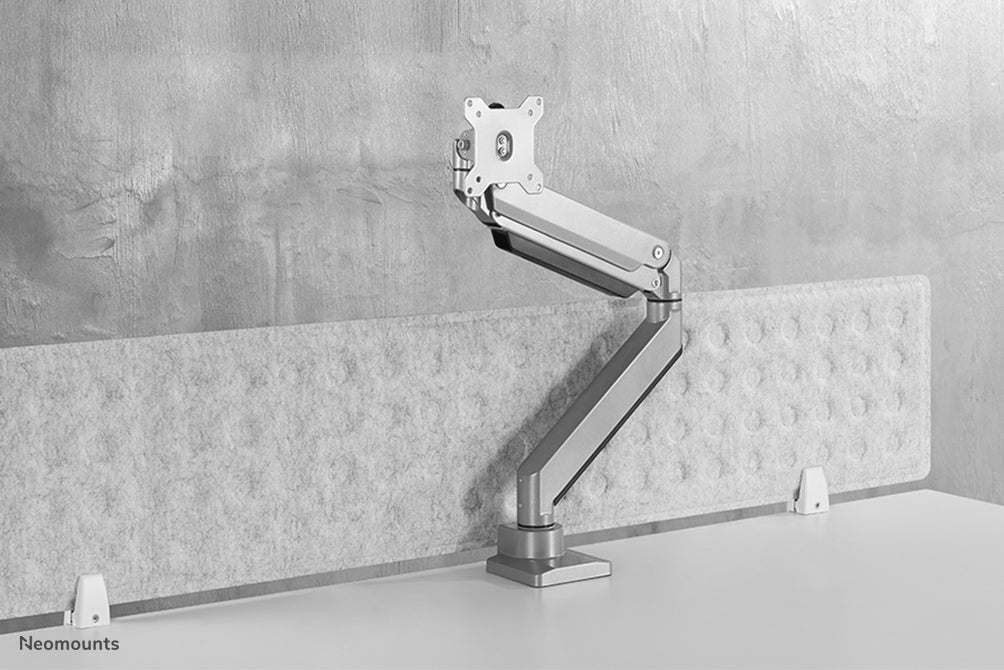 Neomounts NM-D775 zilverPLUS est un support de bureau à gaz pour moniteurs incurvés jusqu'à 49 pouces (124 cm) - Argenté