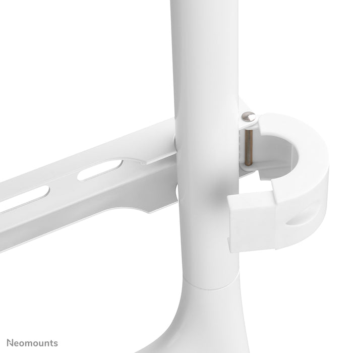 Neomounts NM-M1000 blanc est un meuble pour écrans plats jusqu'à 70 pouces (178 cm).