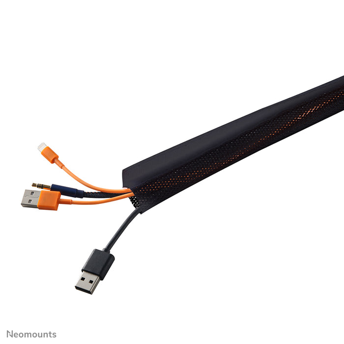 Neomounts NS-CS200 noir est une gaine pour câbles de 2 mètres.