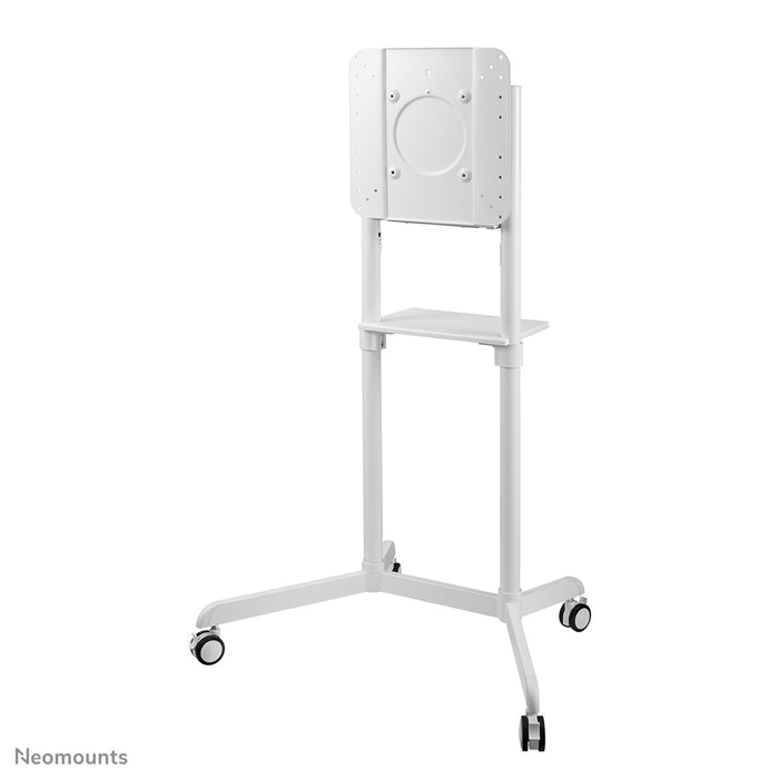 Neomounts NS-M1250 blanc est un meuble mobile pour écrans plats jusqu'à 70 pouces (178 cm). Incl. plateau pour ordinateur portable - Blanc