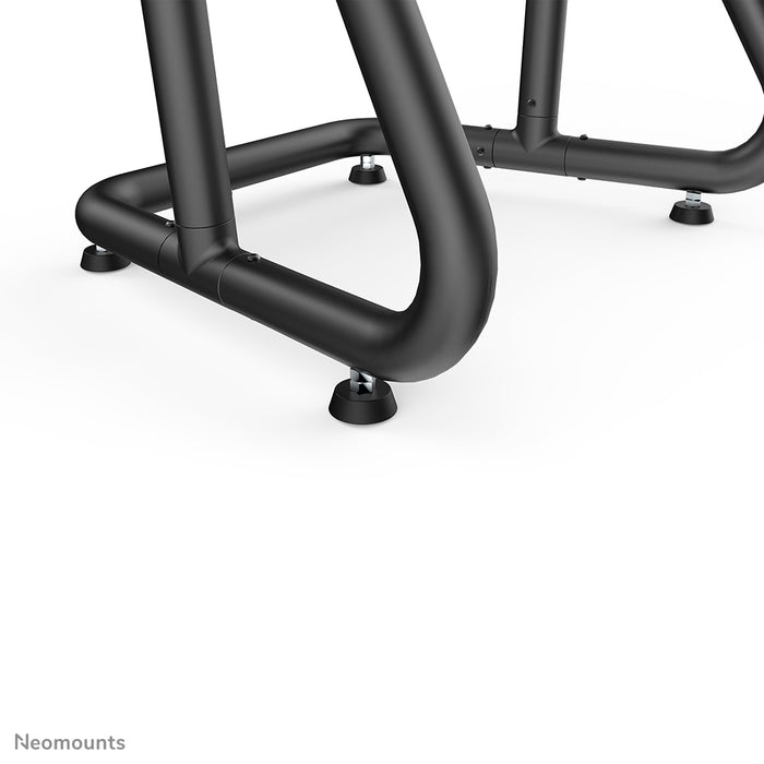 Neomounts NS-M3600black est un meuble mobile pour écrans plats jusqu'à 80 pouces (203 cm).