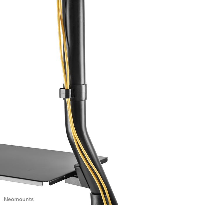 Neomounts NS-M3800 noir est un meuble mobile pour écrans plats jusqu'à 100 pouces (254 cm).