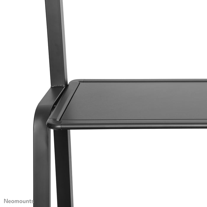 Neomounts NS-M4000 noir est un meuble mobile pour écrans plats jusqu'à 105 pouces (267 cm).