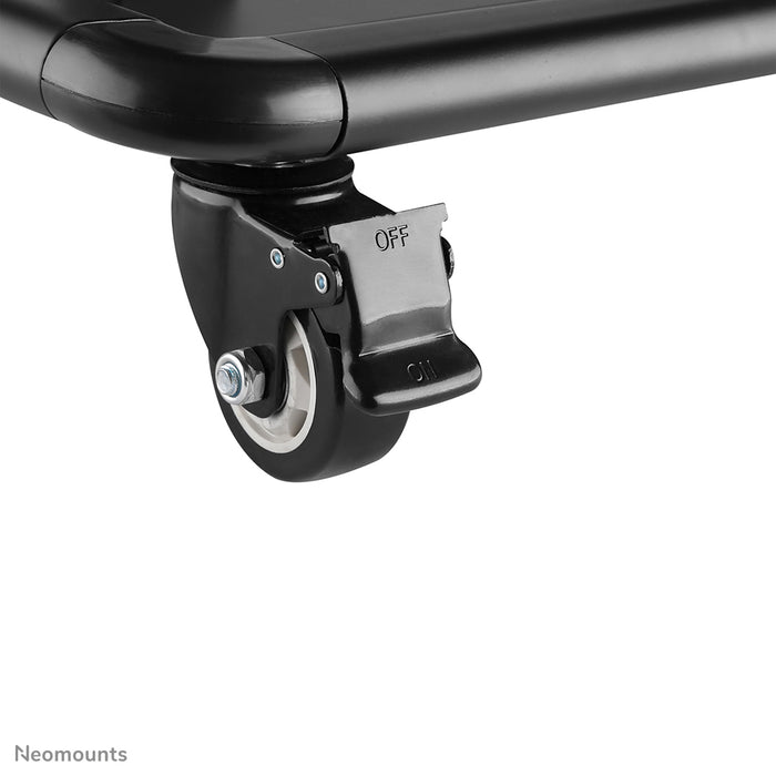 Neomounts NS-M4000 noir est un meuble mobile pour écrans plats jusqu'à 105 pouces (267 cm).