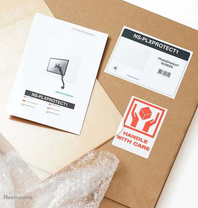 Neomounts NS-PLXPROTECT1 est un écran transparent pour 1 écran plat et offre une protection de distance sur le lieu de travail - Acrylique transparent, 100 % recyclable | PLXPROTECT est enregistré en tant que brevet de design de l'UE |