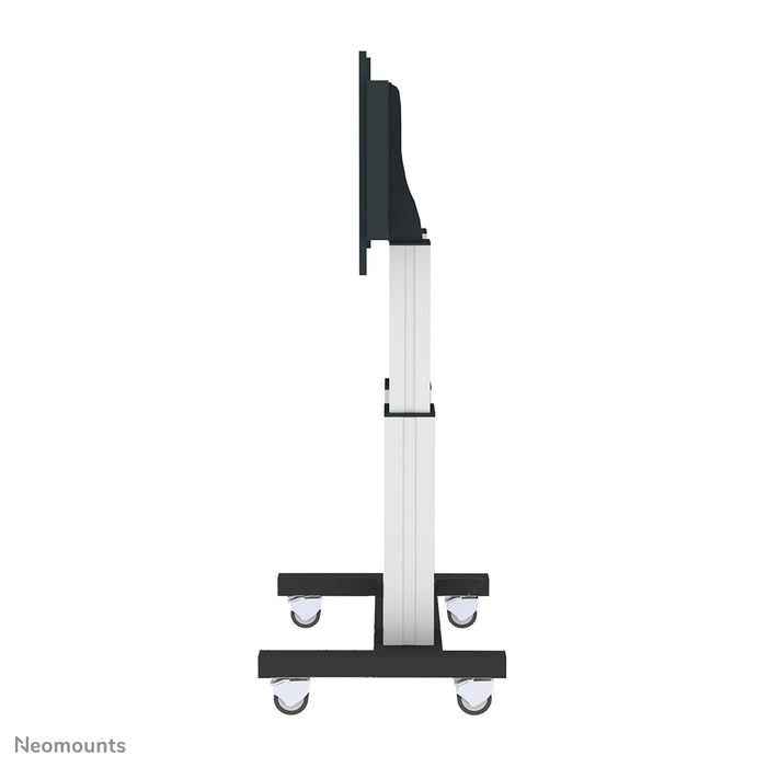 Neomounts PLASMA-M2600 argent est un chariot électrique réglable en hauteur pour écrans plats jusqu'à 120 pouces (305 cm).