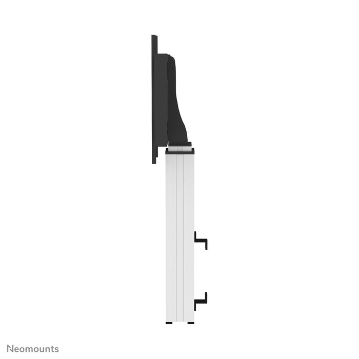 Neomounts PLASMA-W2500 argent est un support mural motorisé pour écrans jusqu'à 100 pouces.